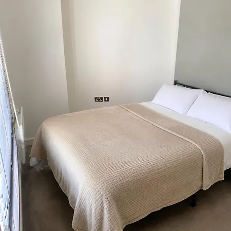 شقة Stylish Centre - 1-bedroom With River Views - Free Wifi - Sleeps 4